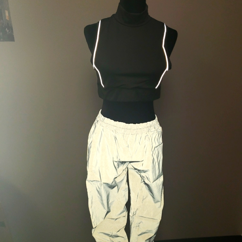 Reflective crop top - Picture 1 of 4